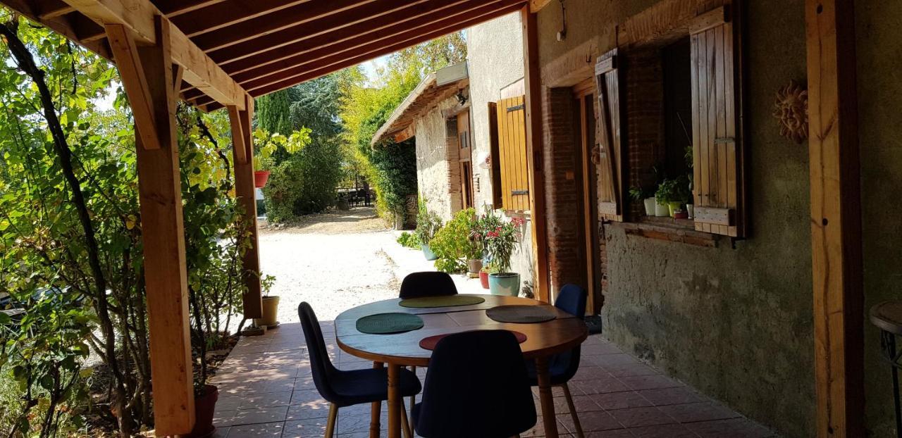 Bed and Breakfast La Parenthese Du Crieu-Valfred La Tour-du-Crieu Exterior foto