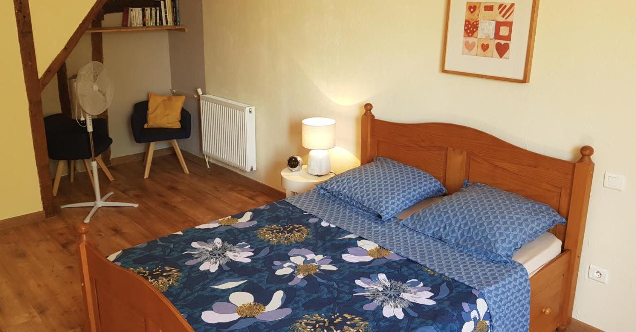 Bed and Breakfast La Parenthese Du Crieu-Valfred La Tour-du-Crieu Exterior foto